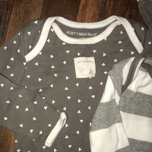 Burt's Bees Baby One Pieces - 🐝 2 one piece cotton outfits. 🐝 Burt's Bees Baby One Pieces - 🐝 2 one piece cotton outfits. 🐝